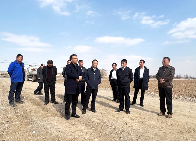 振興種業(yè)在行動,敦煌種業(yè)牽手奧凱種機(jī)、大禹節(jié)水現(xiàn)場對接推進(jìn)千畝智慧種業(yè)示范園區(qū)建設(shè)項(xiàng)目